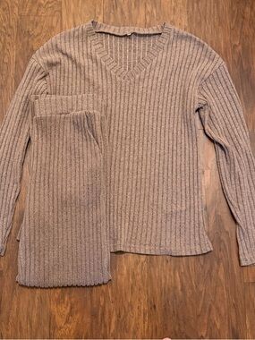 Women's Ribbed V-Neck Lounge Set Taupe Neutral